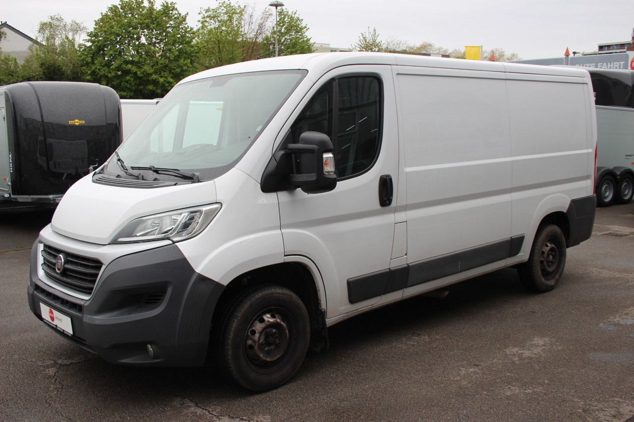 Fiat Ducato Kasten 30 130 L2H1 Klima AHK Kamera Navi - Furgoneta pequeña: foto 4 Fiat Ducato Kasten 30 130 L2H1 Klima AHK Kamera Navi - Furgoneta pequeña: foto 4
