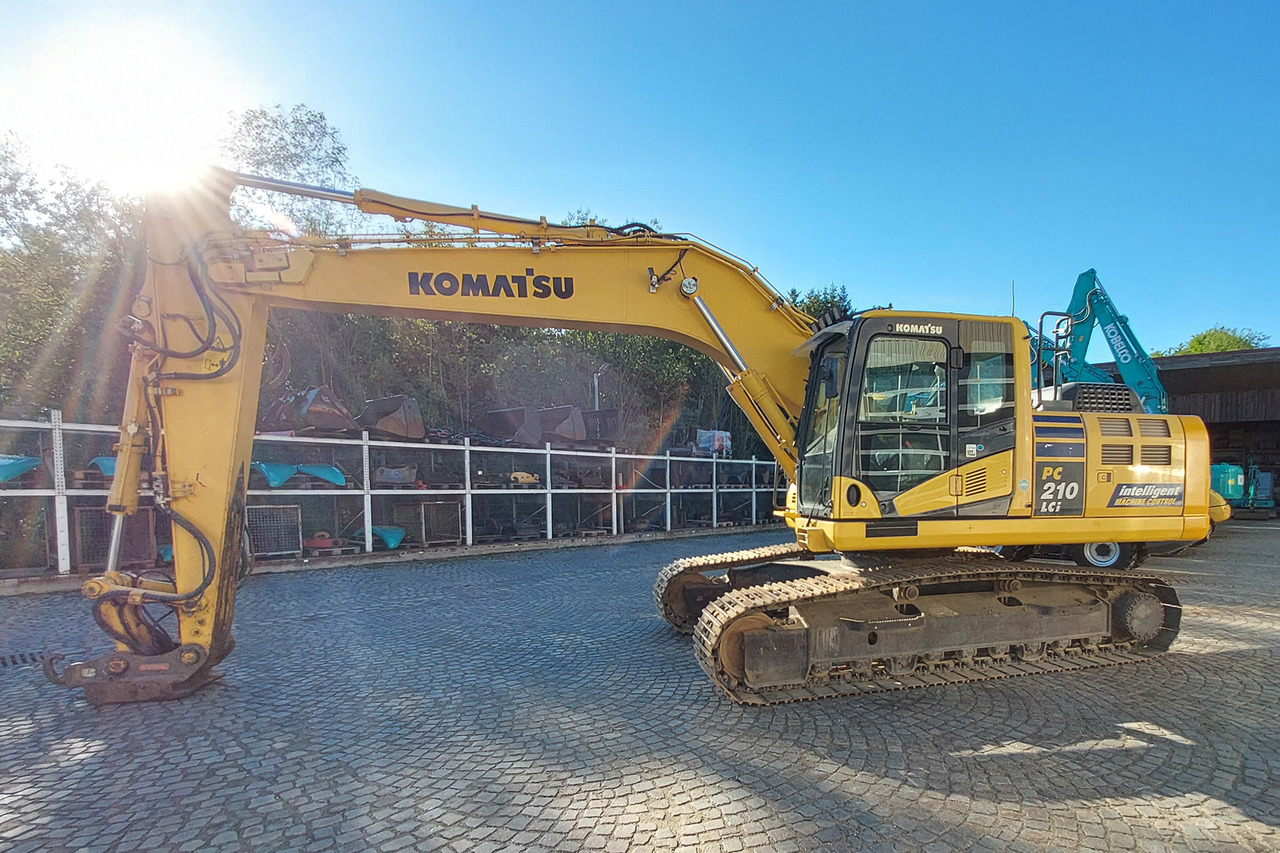 Komatsu PC210LCi-10 - Excavadora de cadenas: foto 4 Komatsu PC210LCi-10 - Excavadora de cadenas: foto 4