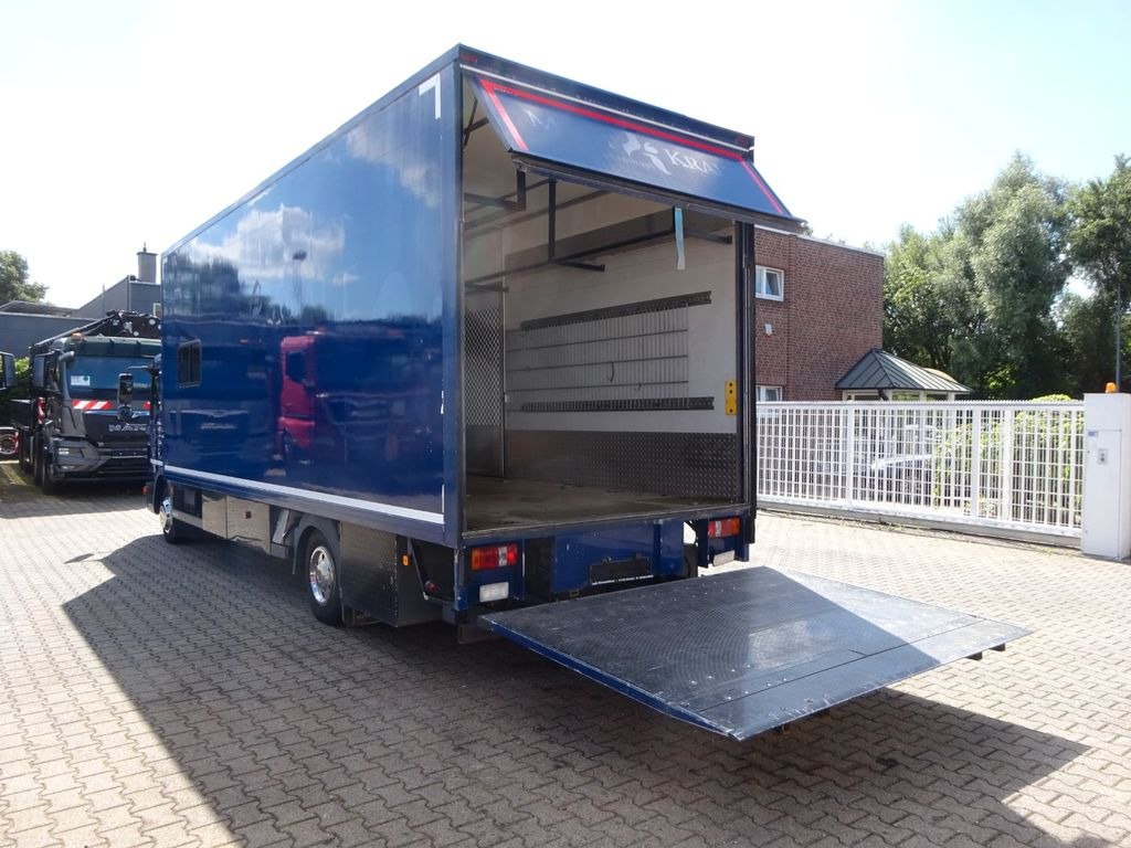 MAN 8.220 Koffer mit LBW als Wohnmobil ausgebaut 4x2 MAN 8.220 Koffer mit LBW als Wohnmobil ausgebaut 4x2 - Camión caja cerrada: foto 5 MAN 8.220 Koffer mit LBW als Wohnmobil ausgebaut 4x2 MAN 8.220 Koffer mit LBW als Wohnmobil ausgebaut 4x2 - Camión caja cerrada: foto 5