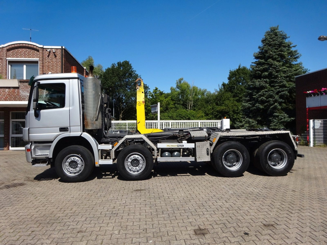 Mercedes-Benz 3244  Actros PALFINGER Abroller 8x4 - Camión multibasculante: foto 3 Mercedes-Benz 3244  Actros PALFINGER Abroller 8x4 - Camión multibasculante: foto 3