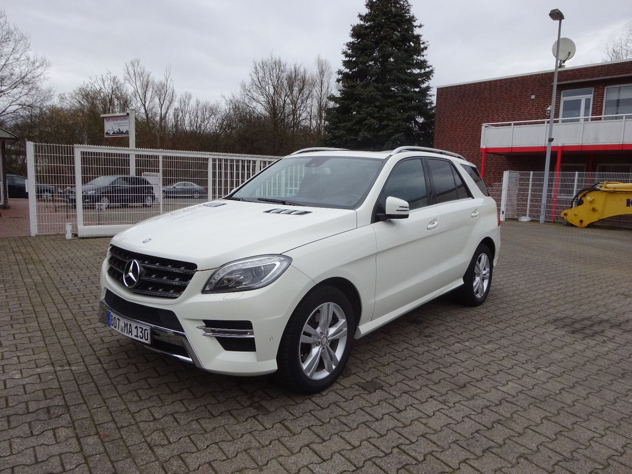 Mercedes-Benz ML 350 CDI BlueTec Mercedes-Benz ML 350 CDI BlueTec.  AMG Paket - SUV/ Todoterreno: foto 2 Mercedes-Benz ML 350 CDI BlueTec Mercedes-Benz ML 350 CDI BlueTec.  AMG Paket - SUV/ Todoterreno: foto 2