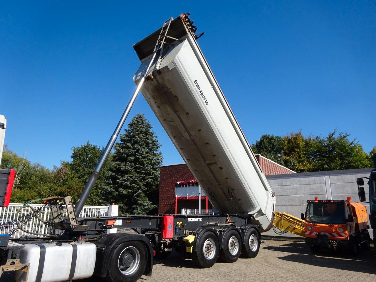 Schmitz Cargobull Kippauflieger mit 3 Achsen ca. 24 m³ 2x Bestand - Semirremolque volquete: foto 2 Schmitz Cargobull Kippauflieger mit 3 Achsen ca. 24 m³ 2x Bestand - Semirremolque volquete: foto 2