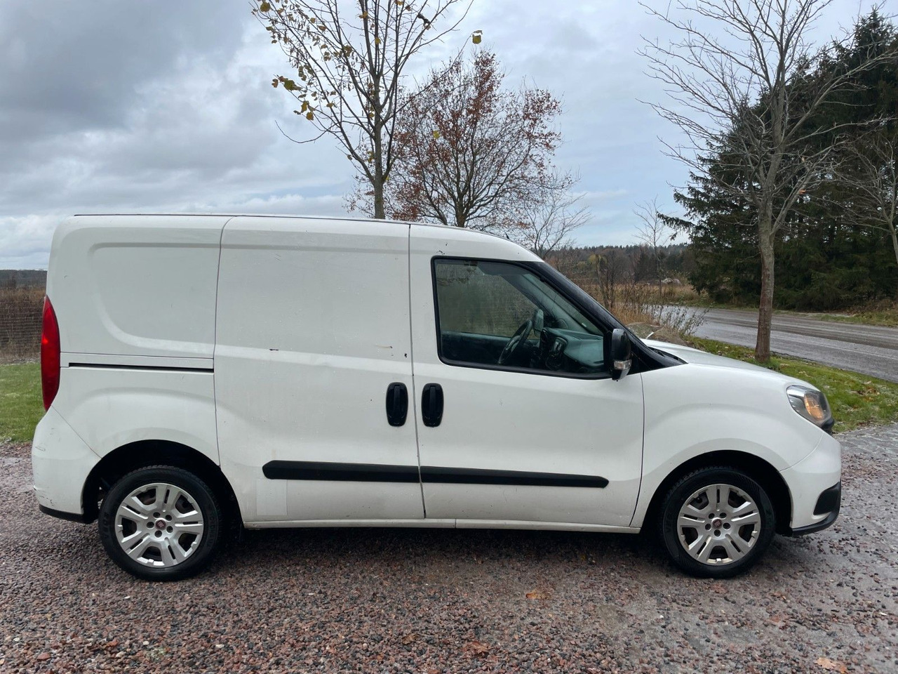 Fiat Doblo Doblò Basis Kasten 1.3 diesel - Coche familiar: foto 5 Fiat Doblo Doblò Basis Kasten 1.3 diesel - Coche familiar: foto 5