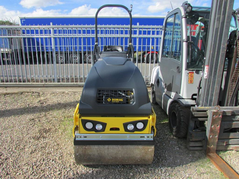 Bomag BW 90 AD-5 Walze / 21.500 EUR - Rodillo: foto 3 Bomag BW 90 AD-5 Walze / 21.500 EUR - Rodillo: foto 3