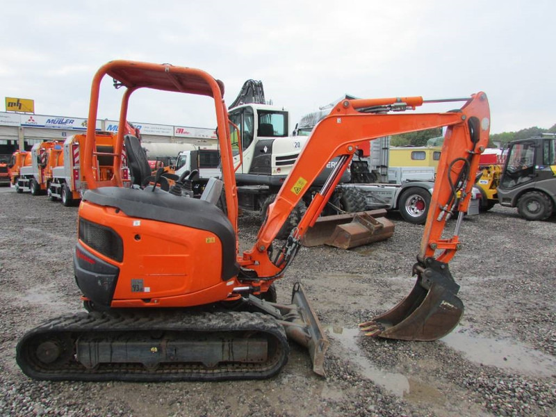 Kubota U 27-4 Canopy Minibagger 17.500 EUR - Miniexcavadora: foto 4 Kubota U 27-4 Canopy Minibagger 17.500 EUR - Miniexcavadora: foto 4
