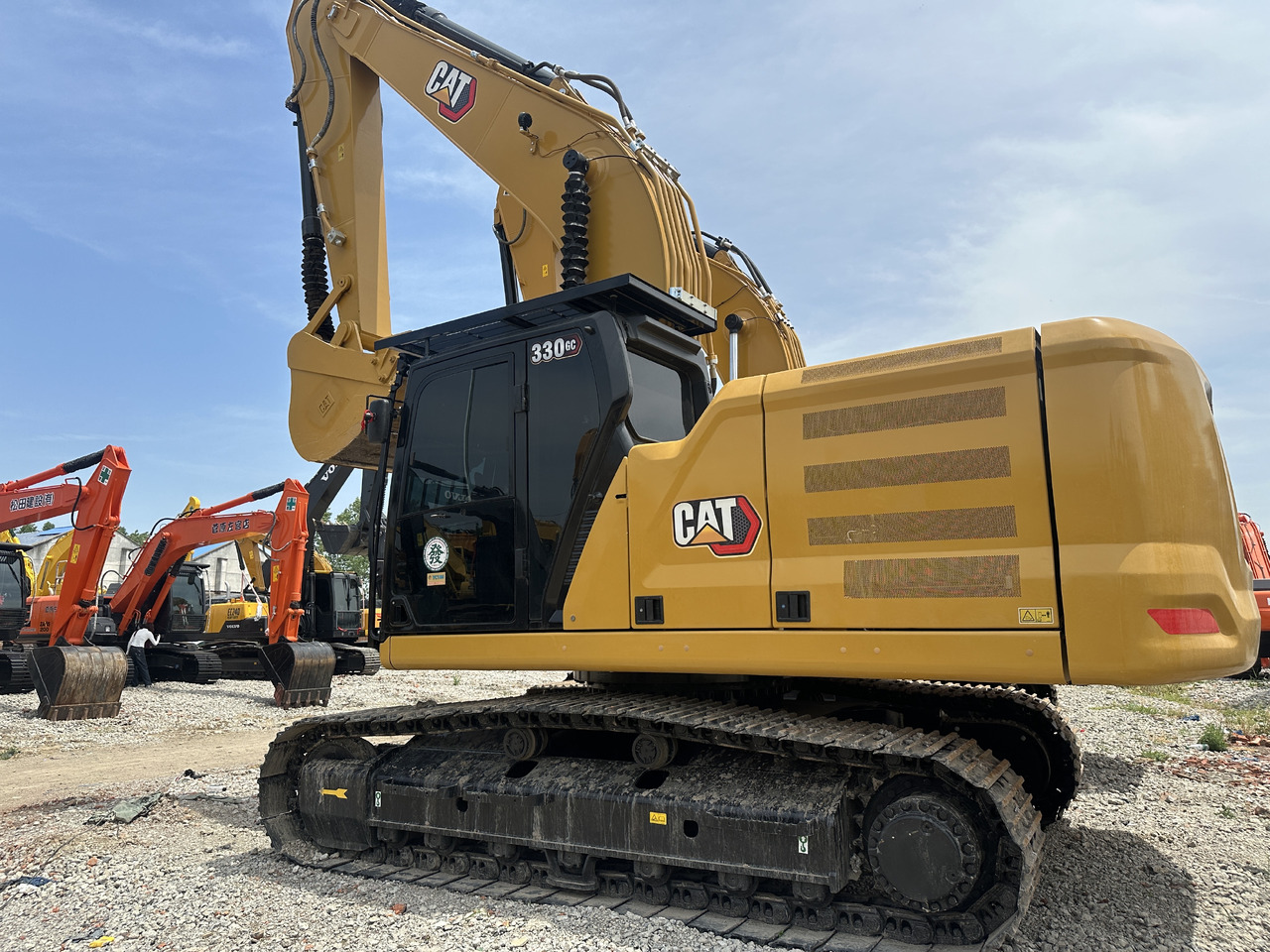 CATERPILLAR 330GC - Excavadora de ruedas: foto 1 CATERPILLAR 330GC - Excavadora de ruedas: foto 1