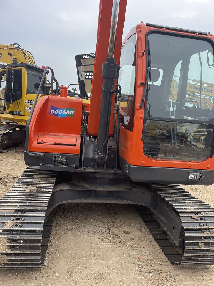 Excavadora de cadenas DOOSAN DX80: foto 6