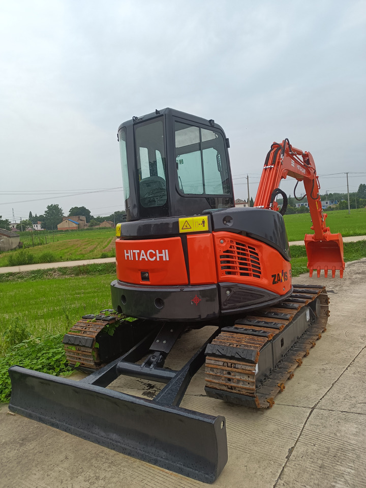 HITACHI ZX50U-2 - Miniexcavadora: foto 4 HITACHI ZX50U-2 - Miniexcavadora: foto 4