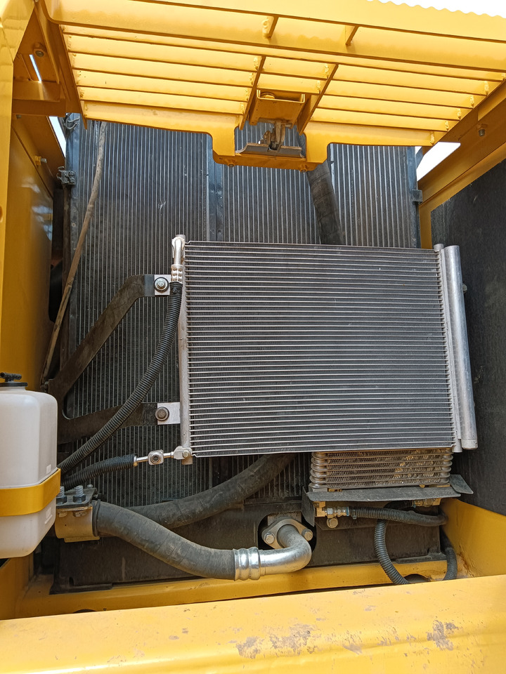 KOMATSU PC200-8 - Excavadora de cadenas: foto 4 KOMATSU PC200-8 - Excavadora de cadenas: foto 4