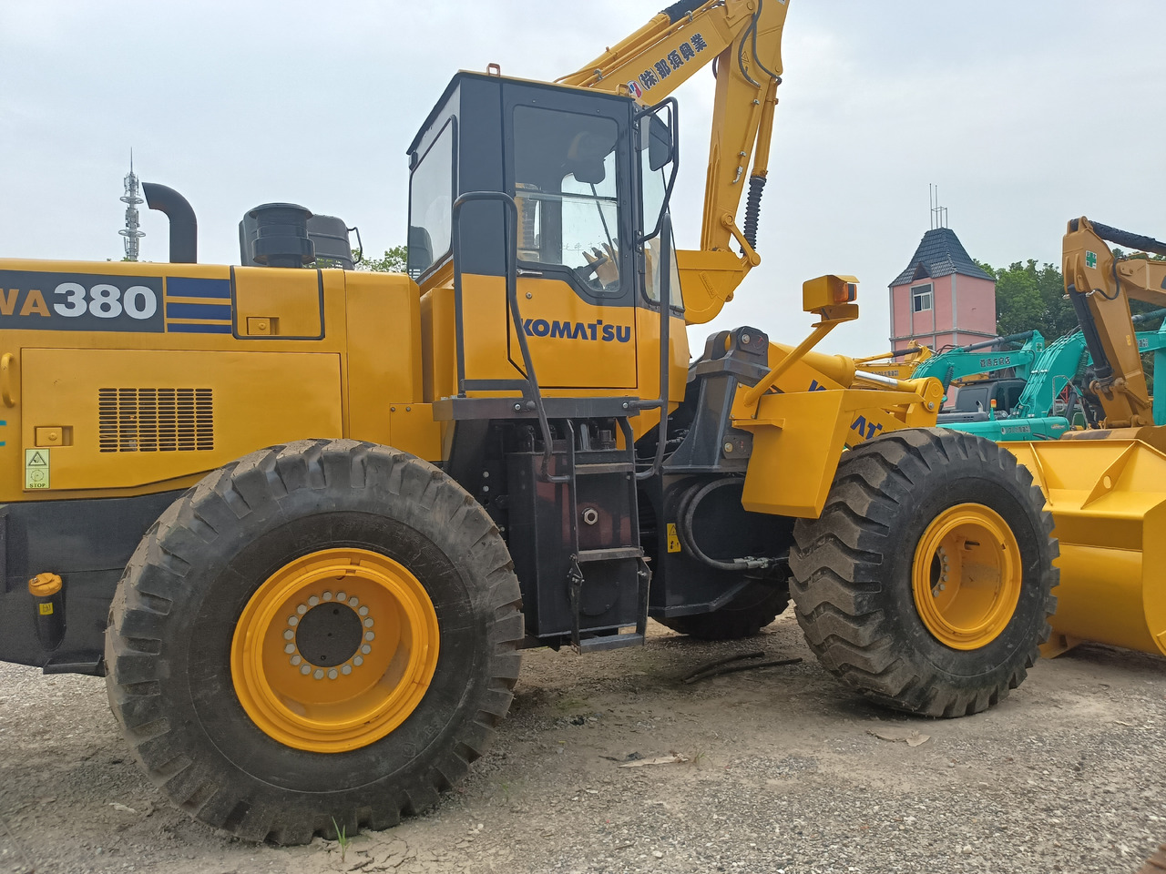 KOMATSU WA380-3 - Cargadora de ruedas: foto 2 KOMATSU WA380-3 - Cargadora de ruedas: foto 2