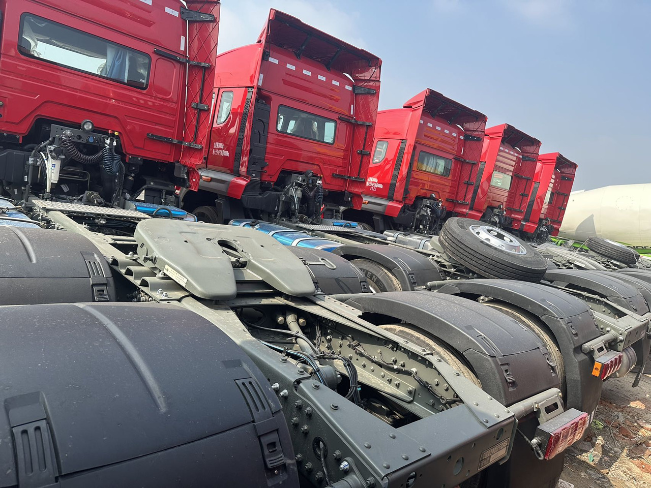 SINOTRUCK HAOHAN - Cabeza tractora: foto 3 SINOTRUCK HAOHAN - Cabeza tractora: foto 3