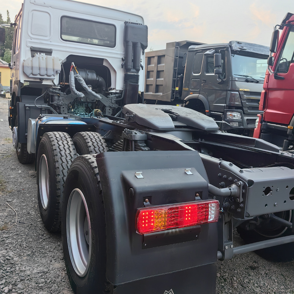 SINOTRUCK HOWO - Cabeza tractora: foto 3 SINOTRUCK HOWO - Cabeza tractora: foto 3