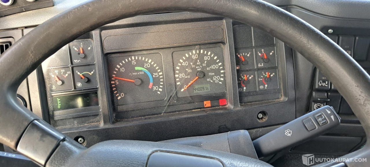 Volvo FL 220, 2000 Umpikorinen kuorma-auto, Kruunupyy - Camión: foto 4 Volvo FL 220, 2000 Umpikorinen kuorma-auto, Kruunupyy - Camión: foto 4