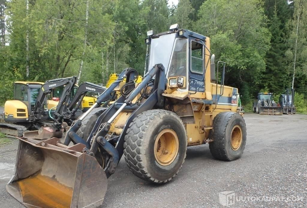 Komatsu WA 250-1, 1987, 27 501 h Pyöräkuormaaja, Forssa - Cargadora de ruedas: foto 1 Komatsu WA 250-1, 1987, 27 501 h Pyöräkuormaaja, Forssa - Cargadora de ruedas: foto 1