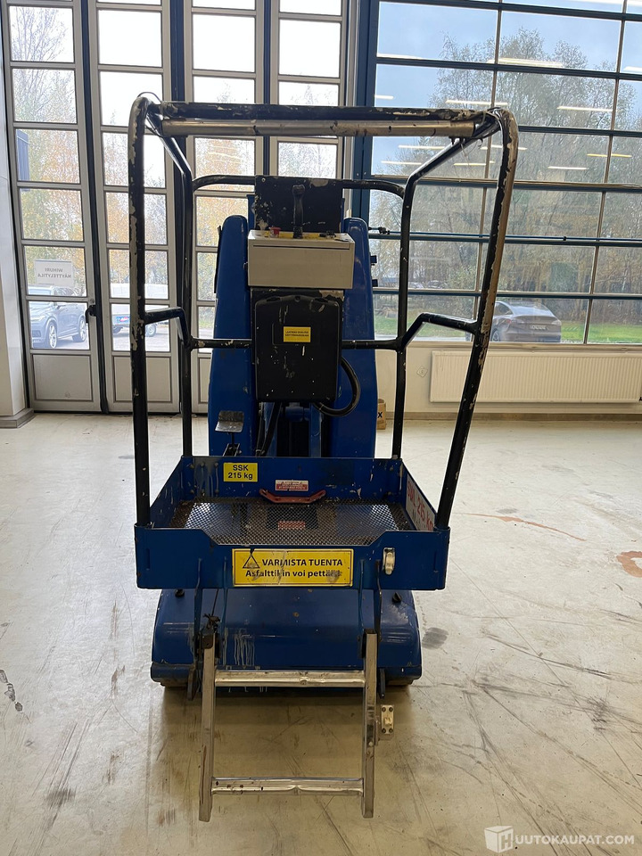 UpRight MB 26, 2002 Kuukulkija, Vantaa - Plataforma de mástil vertical: foto 3 UpRight MB 26, 2002 Kuukulkija, Vantaa - Plataforma de mástil vertical: foto 3