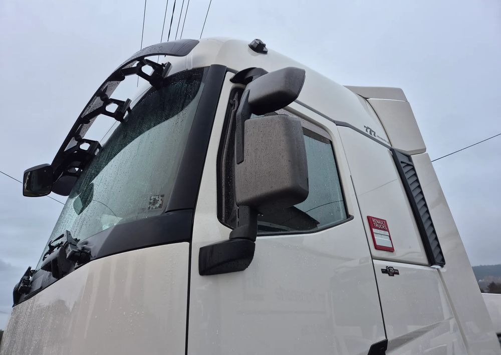 Cabeza tractora Renault HIGH GAMA T480 2019 SALON PL VIN: KD ! 13l STANDARD STANDARD / KLIMA POSTOJOWA / FULL OPCJA / T520 T440 / TOP STAN GAMA T: foto 7 Cabeza tractora Renault HIGH GAMA T480 2019 SALON PL VIN: KD ! 13l STANDARD STANDARD / KLIMA POSTOJOWA / FULL OPCJA / T520 T440 / TOP STAN GAMA T: foto 7