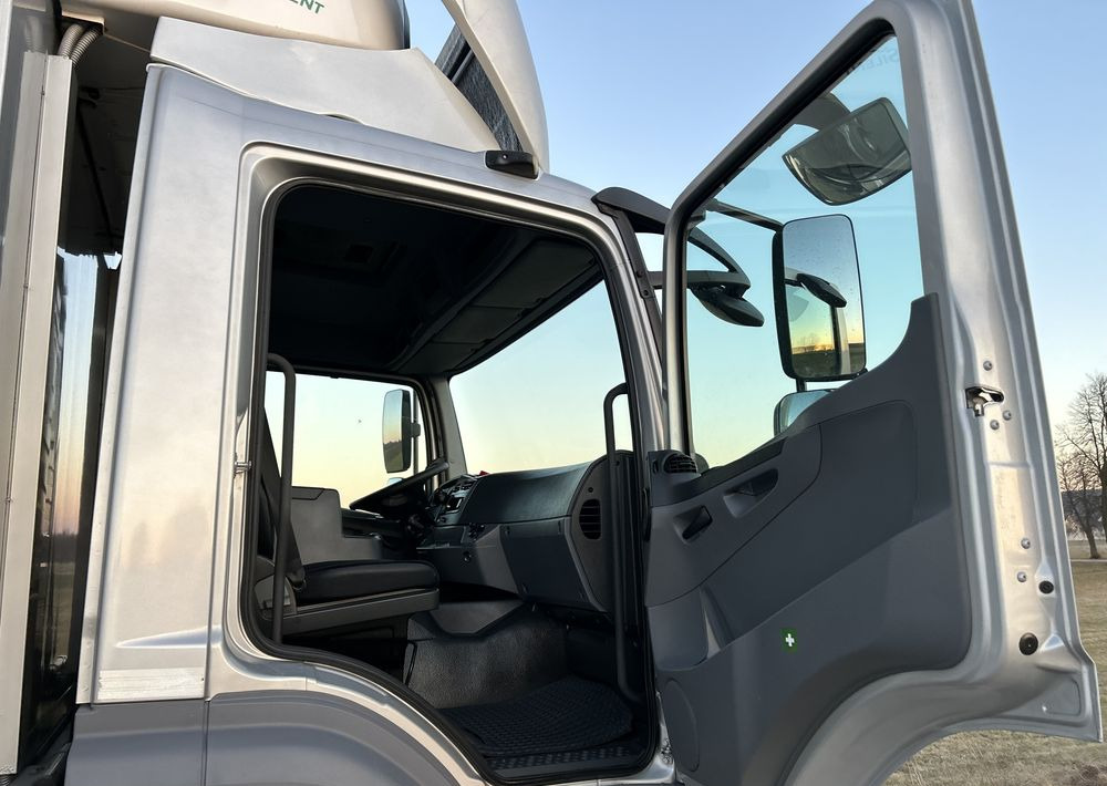 Mercedes-Benz Axor 1824 237000km !! TOP 8m 20 palet / z Niemiec / Euro 5 ! / agregat Carrier Supra 950 - Camión frigorífico: foto 5 Mercedes-Benz Axor 1824 237000km !! TOP 8m 20 palet / z Niemiec / Euro 5 ! / agregat Carrier Supra 950 - Camión frigorífico: foto 5