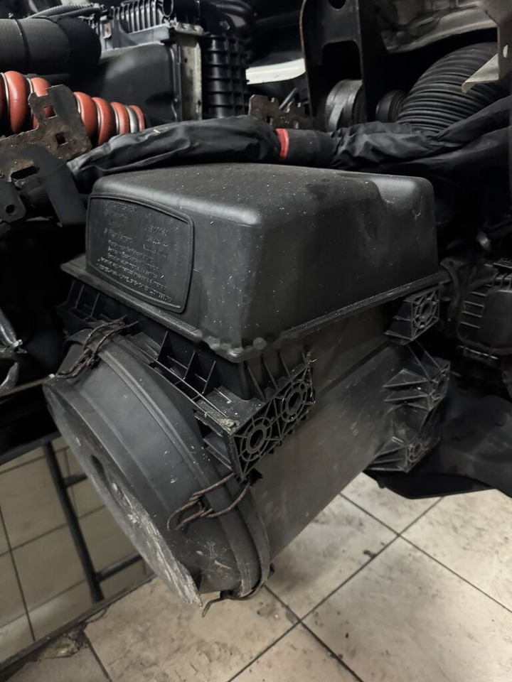 Mercedes-Benz Atego III A9705280705 Mercedes-Benz Atego III - Filtro de aire para Camión: foto 1 Mercedes-Benz Atego III A9705280705 Mercedes-Benz Atego III - Filtro de aire para Camión: foto 1