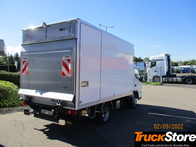 FUSO Canter 3C15 - Camión caja cerrada: foto 4 FUSO Canter 3C15 - Camión caja cerrada: foto 4