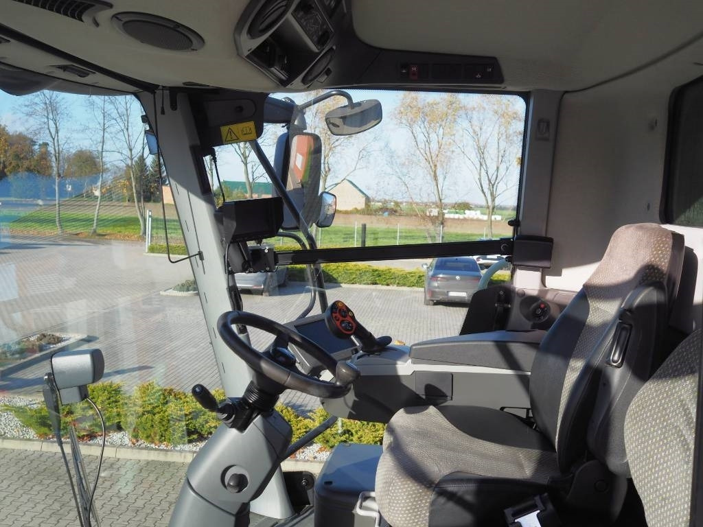 Claas Lexion 770TT 4x4 + V1200 - Cosechadora de granos: foto 5 Claas Lexion 770TT 4x4 + V1200 - Cosechadora de granos: foto 5