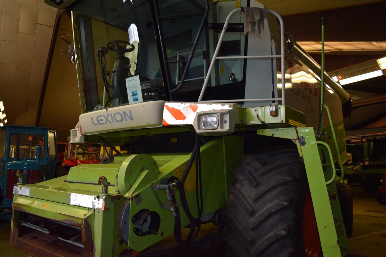 CLAAS Lexion 440 Evolution - Cosechadora de granos: foto 2 CLAAS Lexion 440 Evolution - Cosechadora de granos: foto 2