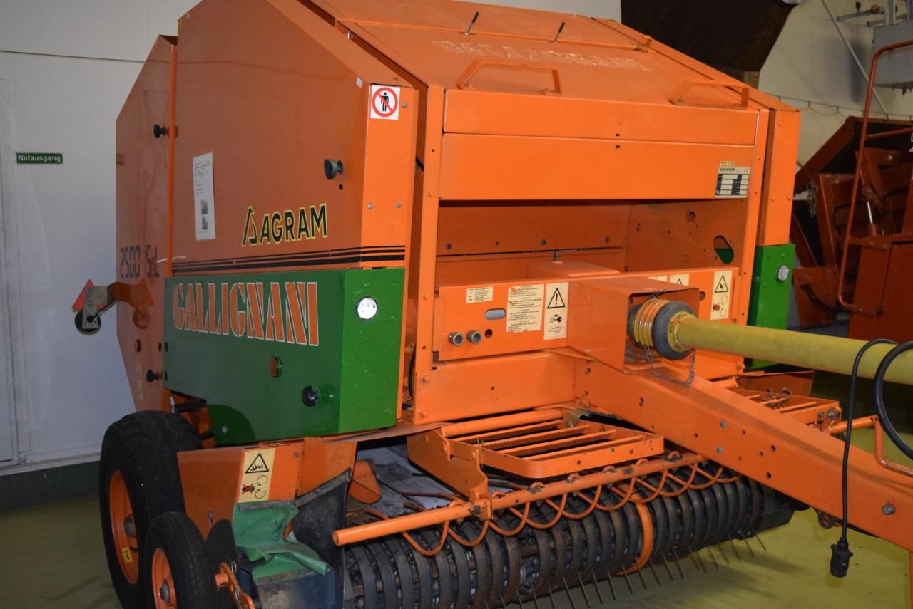 Gallignani 2500 SL - Rotoempacadora: foto 1 Gallignani 2500 SL - Rotoempacadora: foto 1