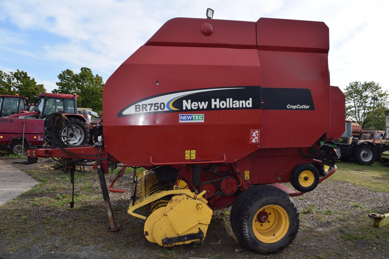 New Holland BR 750 CropCutter - Rotoempacadora: foto 4 New Holland BR 750 CropCutter - Rotoempacadora: foto 4