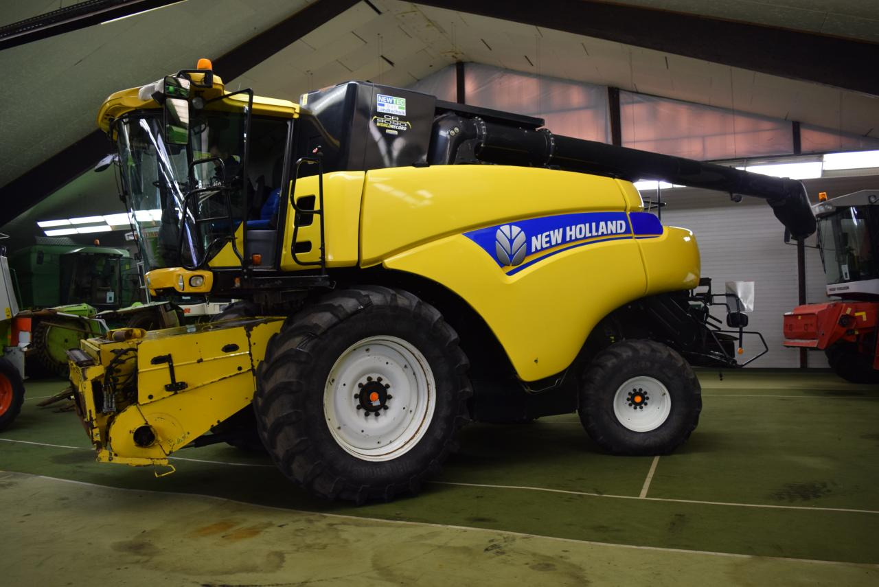 New Holland CR 9090 Elevation - Cosechadora de granos: foto 1 New Holland CR 9090 Elevation - Cosechadora de granos: foto 1