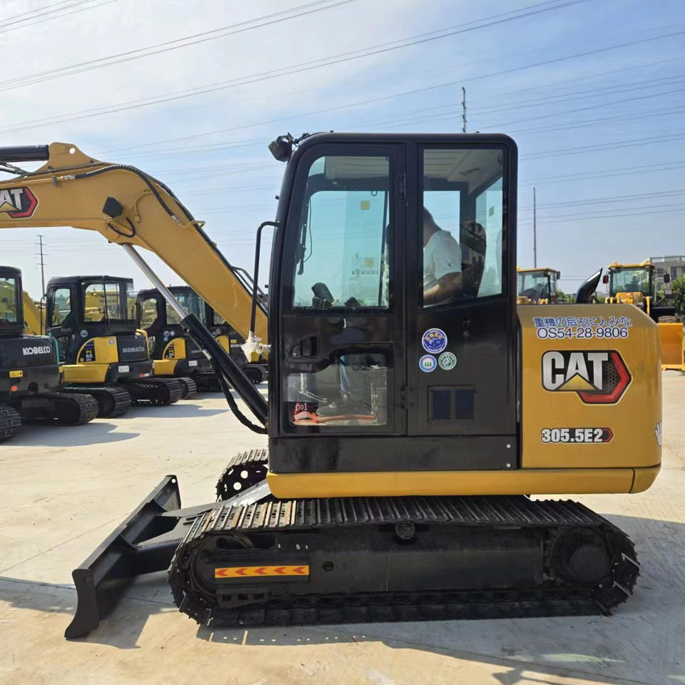 CATERPILLAR 305.5E2 - Miniexcavadora: foto 2 CATERPILLAR 305.5E2 - Miniexcavadora: foto 2