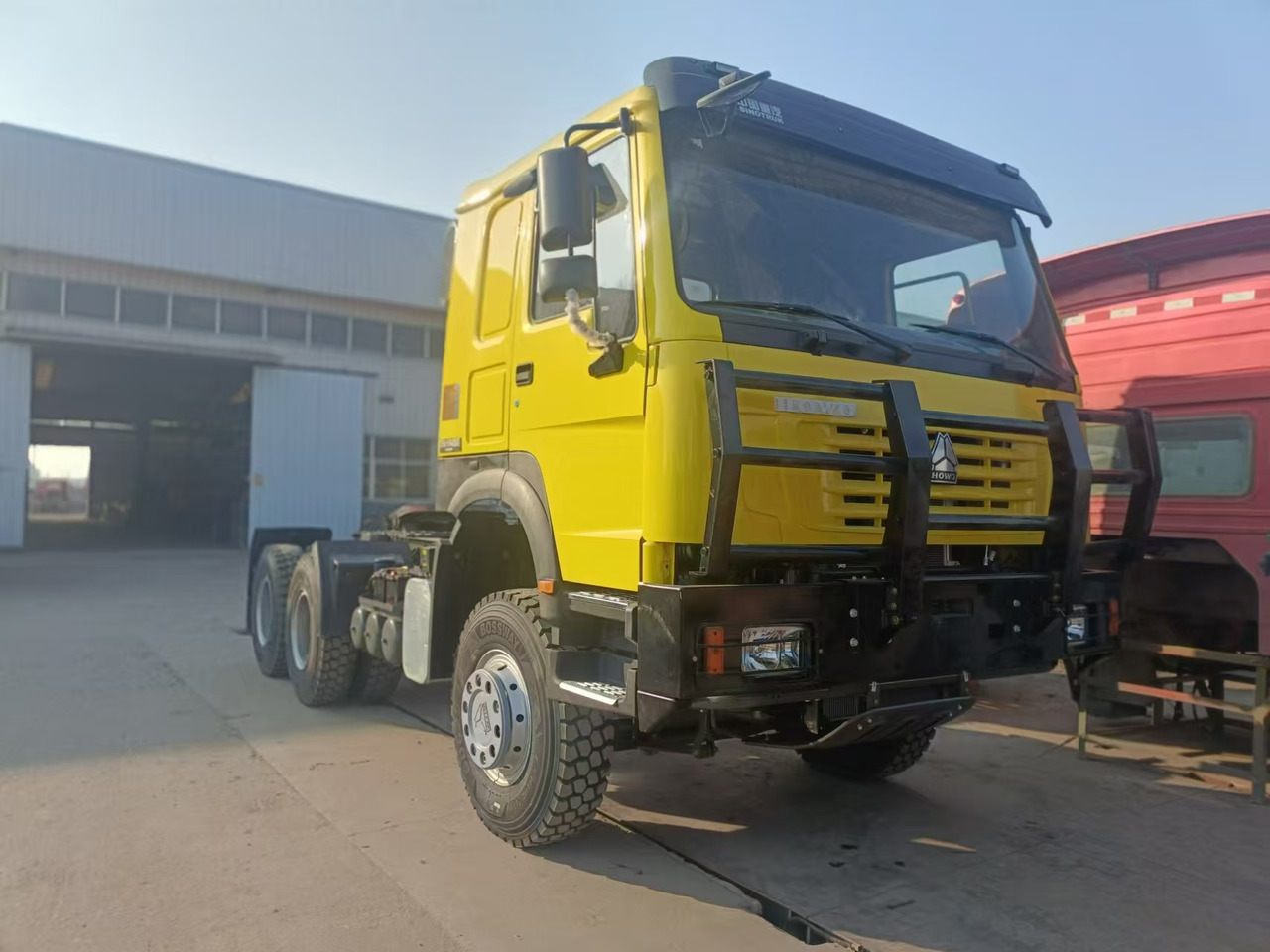 SINOTRUK HOWO - Cabeza tractora: foto 1 SINOTRUK HOWO - Cabeza tractora: foto 1