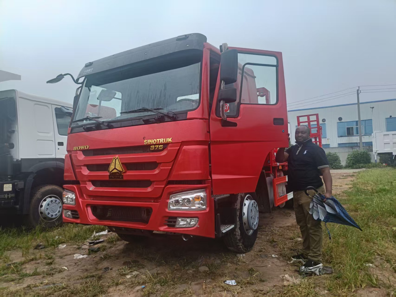 SINOTRUK HOWO - Cabeza tractora: foto 2 SINOTRUK HOWO - Cabeza tractora: foto 2