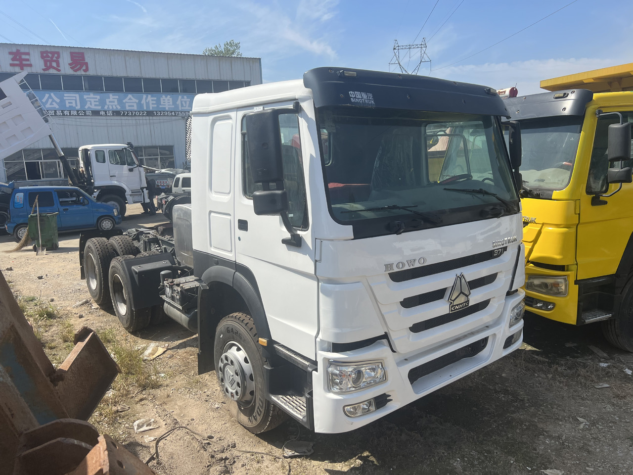 SINOTRUK HOWO trailer head - Cabeza tractora: foto 1 SINOTRUK HOWO trailer head - Cabeza tractora: foto 1