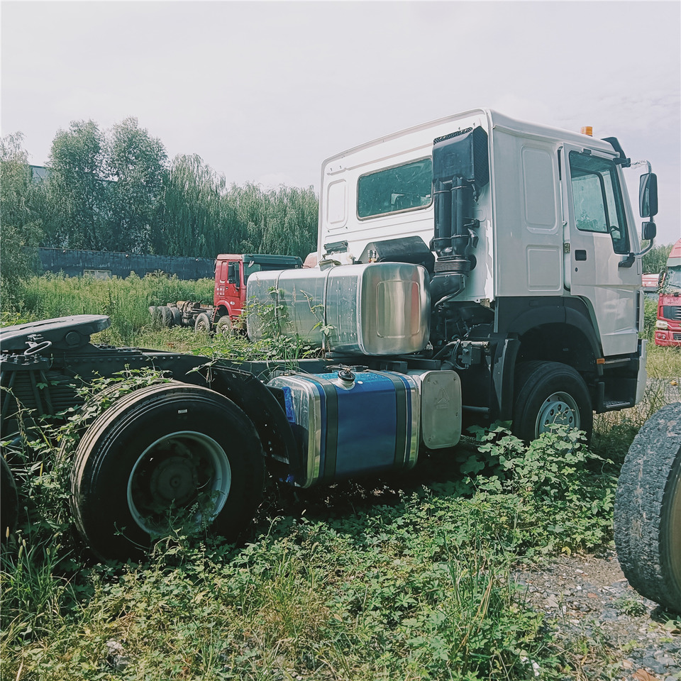 SINOTRUK Trailer head - Cabeza tractora: foto 5 SINOTRUK Trailer head - Cabeza tractora: foto 5