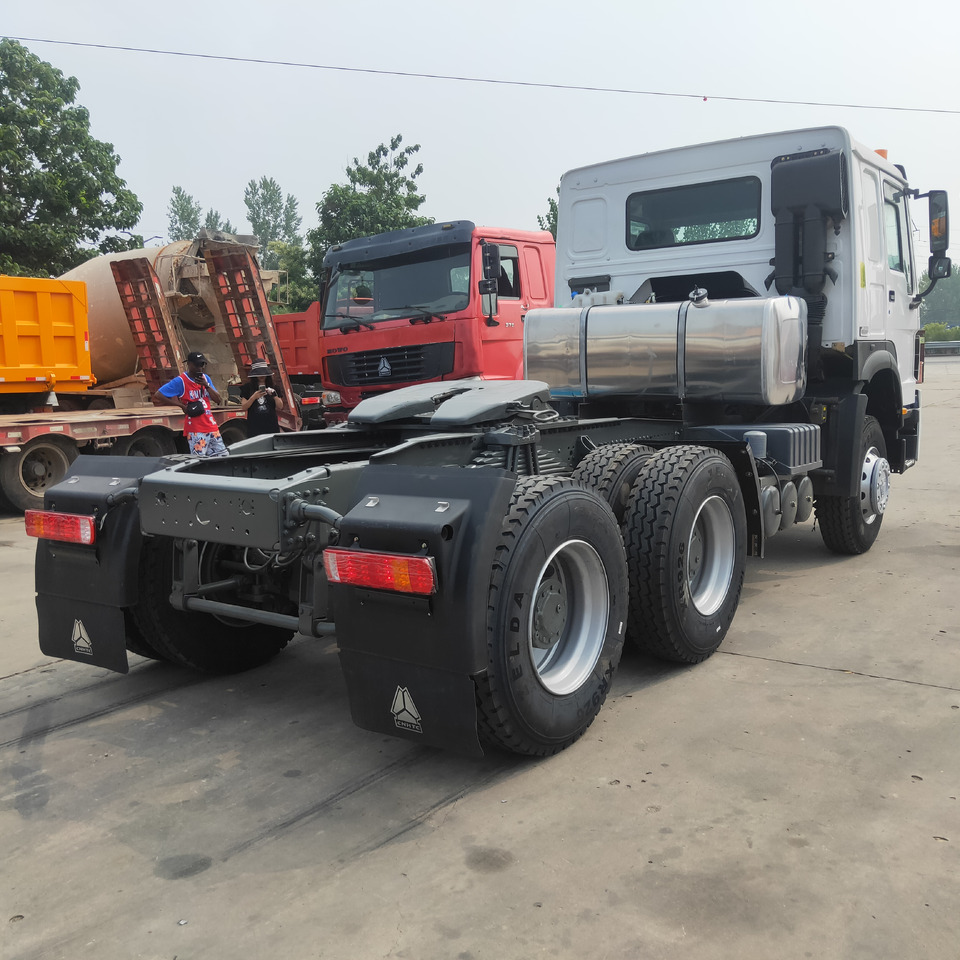 SINOTRUK Trailer head - Cabeza tractora: foto 4 SINOTRUK Trailer head - Cabeza tractora: foto 4