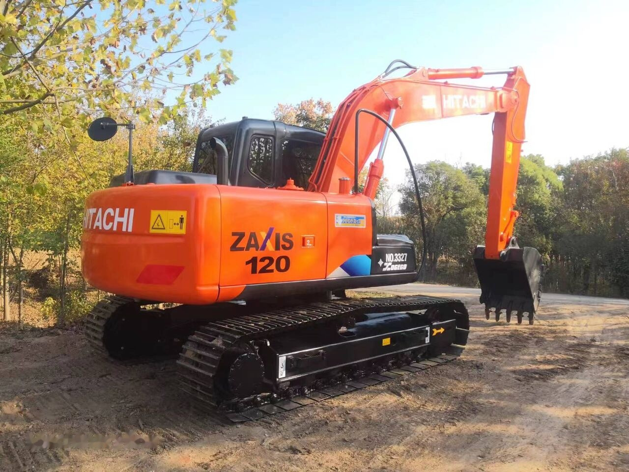 Hitachi ZX120 - Excavadora de cadenas: foto 1 Hitachi ZX120 - Excavadora de cadenas: foto 1