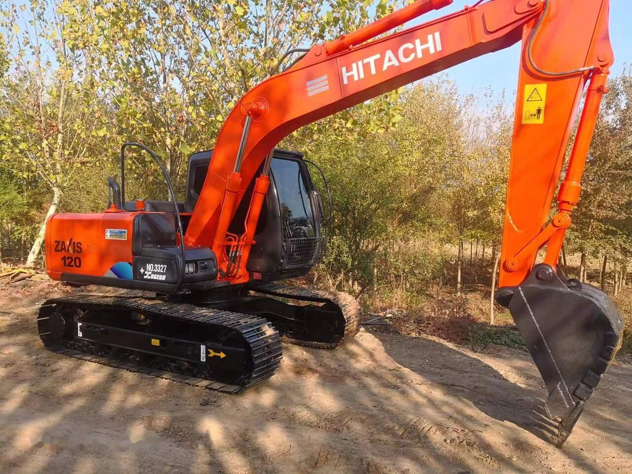Hitachi ZX120 - Excavadora de cadenas: foto 2 Hitachi ZX120 - Excavadora de cadenas: foto 2