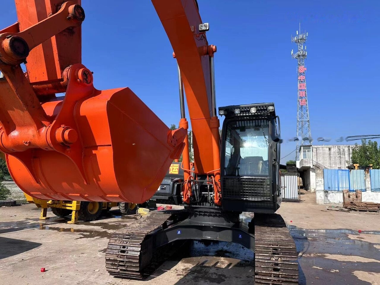 Hitachi ZX240 - Excavadora de cadenas: foto 4 Hitachi ZX240 - Excavadora de cadenas: foto 4