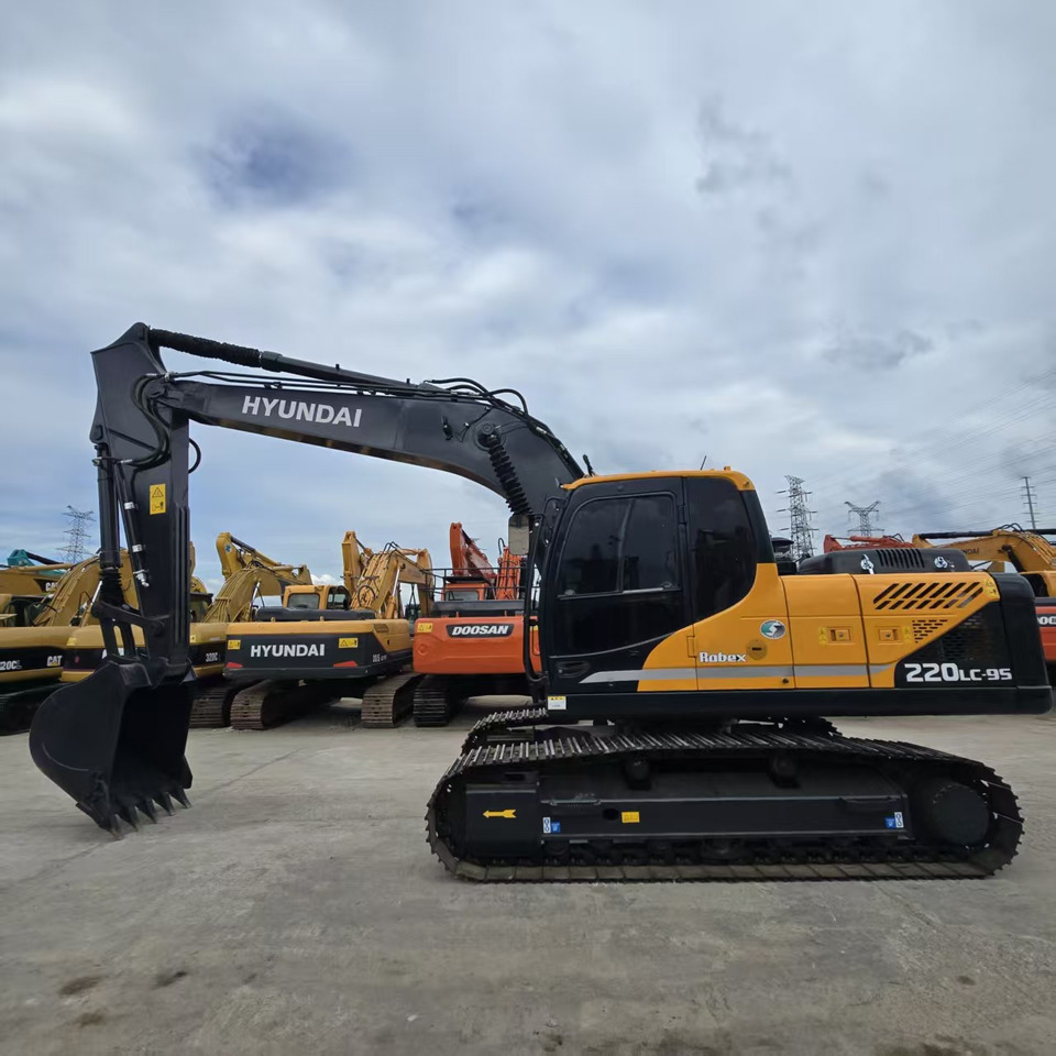 Hyundai R220LC-9S - Excavadora de cadenas: foto 4 Hyundai R220LC-9S - Excavadora de cadenas: foto 4