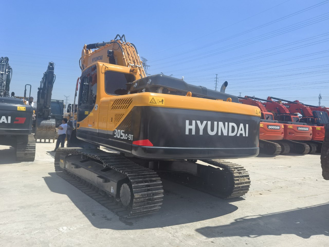 Hyundai R305LC-9T - Excavadora de cadenas: foto 2 Hyundai R305LC-9T - Excavadora de cadenas: foto 2