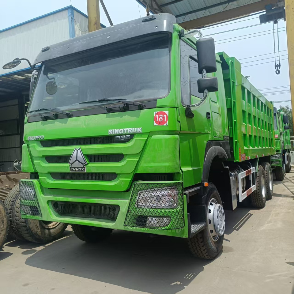 SINOTRUK HOWO 6x4 - Camión volquete: foto 1 SINOTRUK HOWO 6x4 - Camión volquete: foto 1