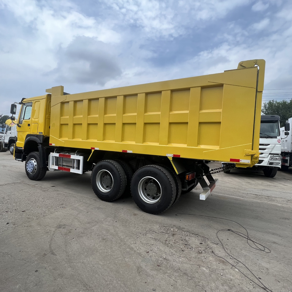 SINOTRUK HOWO 6x4 - Camión volquete: foto 3 SINOTRUK HOWO 6x4 - Camión volquete: foto 3