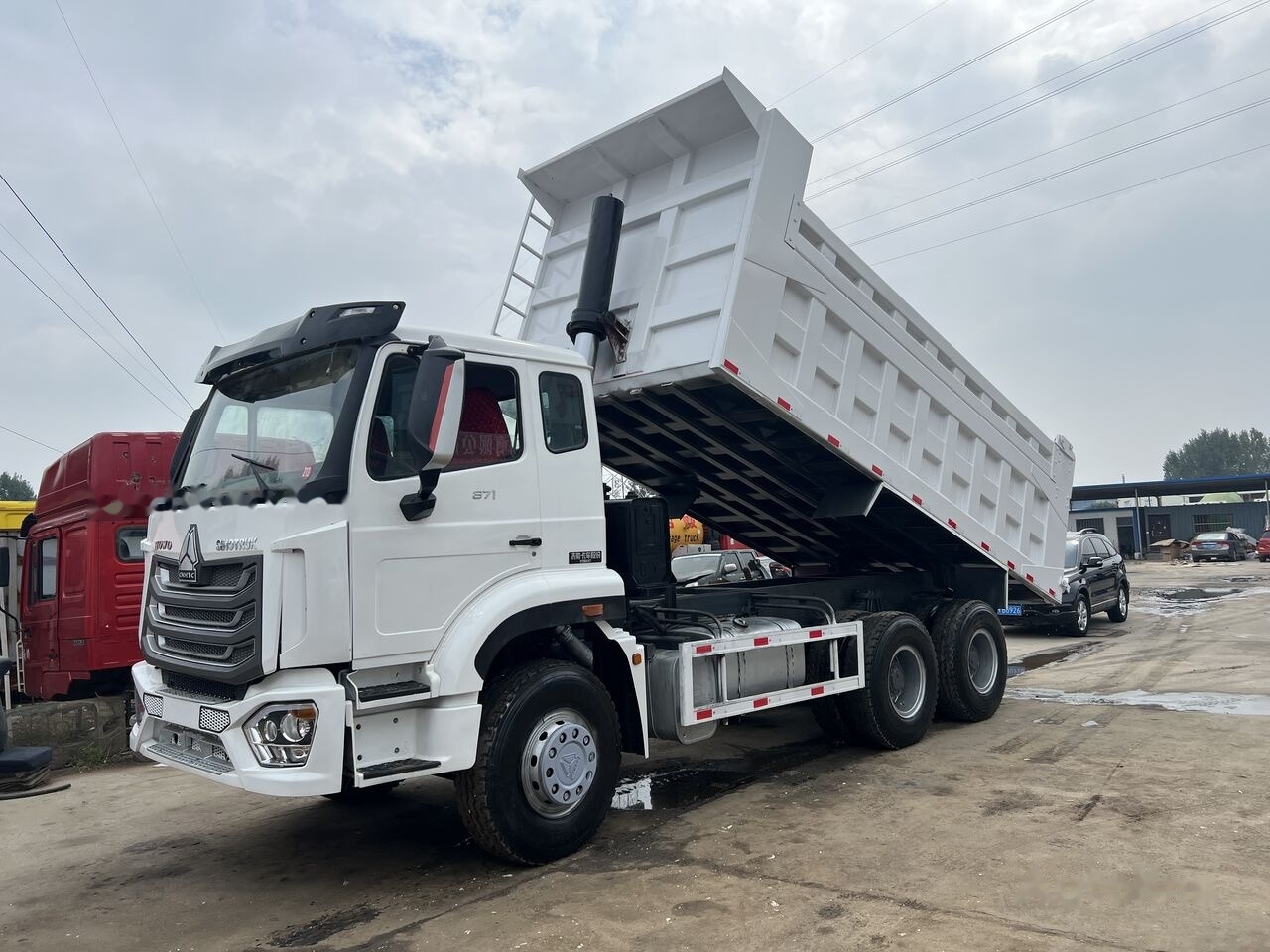 Sinotruk Howo - Camión volquete: foto 3 Sinotruk Howo - Camión volquete: foto 3