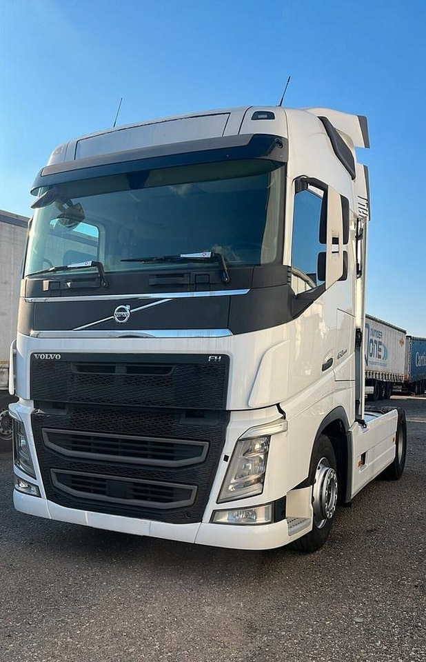 Volvo FH 460 Euro 6 Globetrotter 2018 - Cabeza tractora: foto 2 Volvo FH 460 Euro 6 Globetrotter 2018 - Cabeza tractora: foto 2