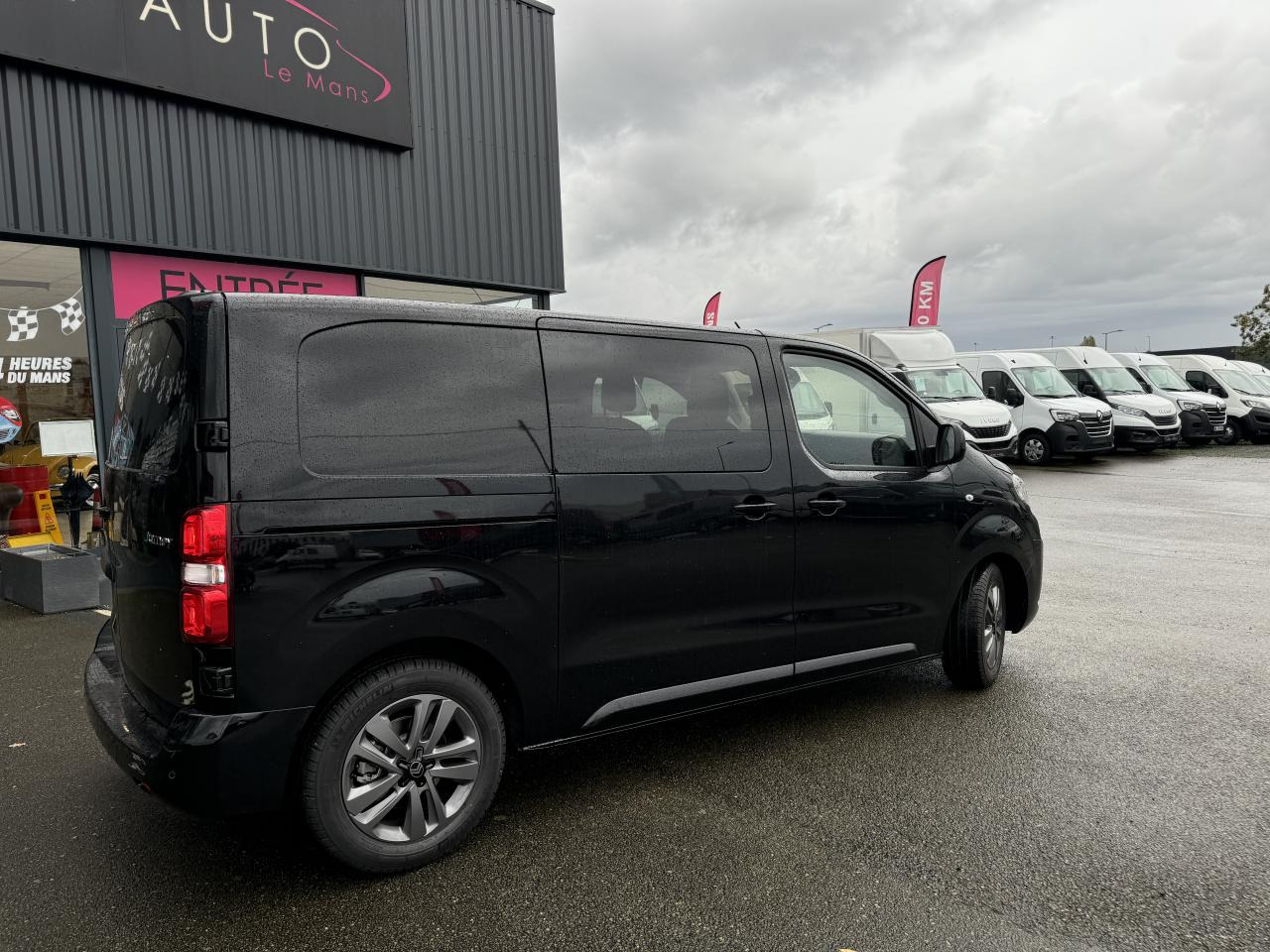 CITROEN jumpy M 2.0 BLUEHDI 180 S S EAT8 DOUBLE CABINE 5 PLACES - Furgón: foto 5 CITROEN jumpy M 2.0 BLUEHDI 180 S S EAT8 DOUBLE CABINE 5 PLACES - Furgón: foto 5