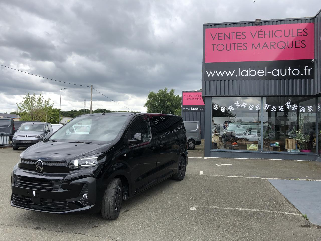 CITROEN jumpy M 2.0 BLUEHDI 180CH S&S CABINE APPROFONDIE FIXE EAT8 - Furgón: foto 5 CITROEN jumpy M 2.0 BLUEHDI 180CH S&S CABINE APPROFONDIE FIXE EAT8 - Furgón: foto 5