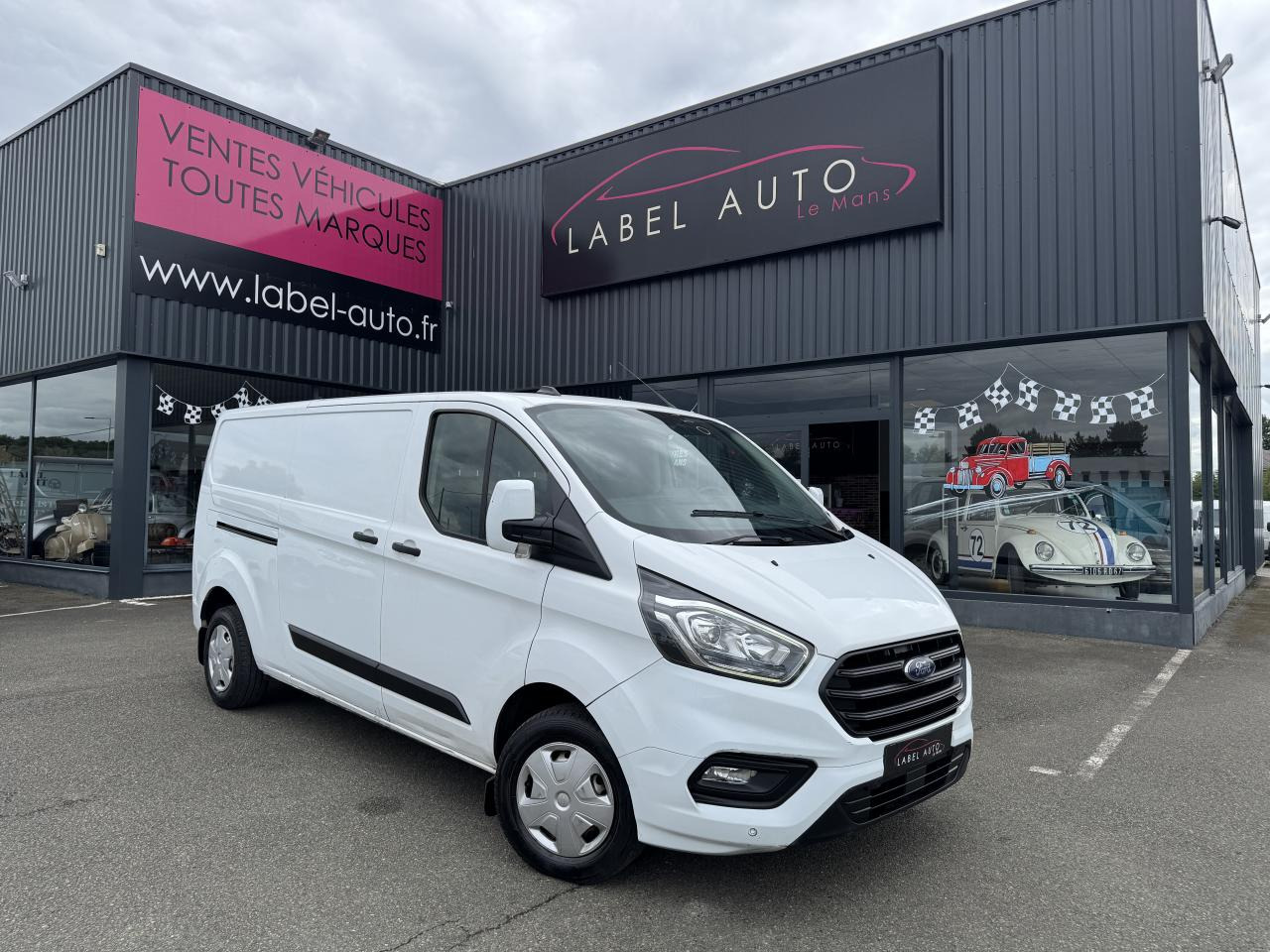 FORD transit custom 300 L2H1 2.0 ECOBLUE 130 HYBRID TREND BUSINESS - Furgón: foto 1 FORD transit custom 300 L2H1 2.0 ECOBLUE 130 HYBRID TREND BUSINESS - Furgón: foto 1