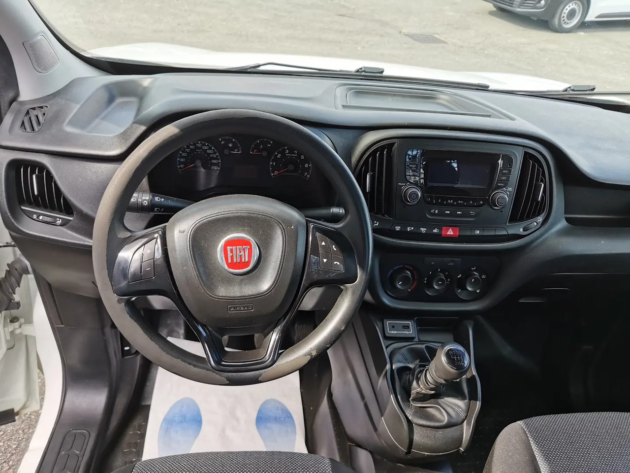 Fiat Doblo Cargo WORK UP MAXI 1.6 MULTIJET 105CH PRO LOUNGE - Furgoneta caja abierta: foto 5 Fiat Doblo Cargo WORK UP MAXI 1.6 MULTIJET 105CH PRO LOUNGE - Furgoneta caja abierta: foto 5