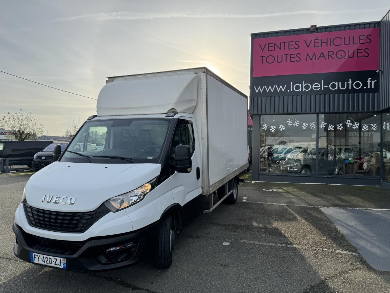Furgoneta caja cerrada IVECO Daily 35C16 CAISSE HAYON 20M3 RJ 3.0L 160CH: foto 7