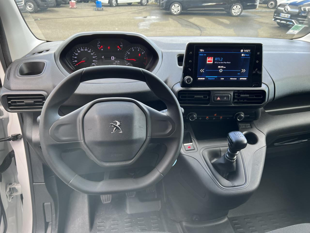 PEUGEOT PARTNER M 650KG 1.5 HDI 100CH ASPHALT 3 PLACES - Furgón: foto 4 PEUGEOT PARTNER M 650KG 1.5 HDI 100CH ASPHALT 3 PLACES - Furgón: foto 4