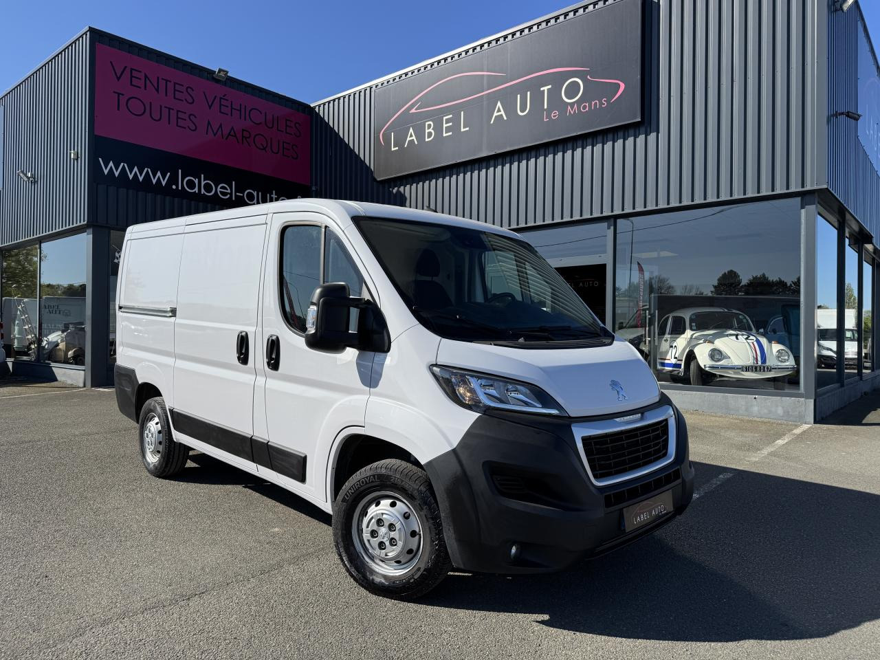 PEUGEOT boxer 333 L1H1 2.2 BLUEHDI S&S 140CH ASPHALT - Furgón: foto 1 PEUGEOT boxer 333 L1H1 2.2 BLUEHDI S&S 140CH ASPHALT - Furgón: foto 1